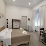 לינה וארוחת בוקר Gradini A Toledo 4*